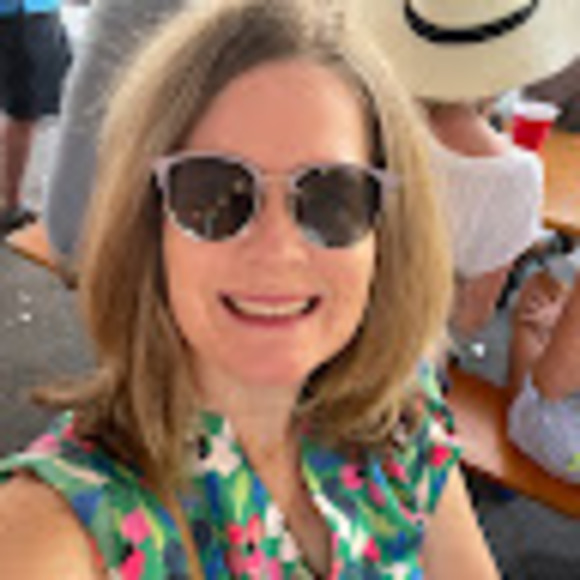 Meet your Posher, Melissa - Picture 1 of 1